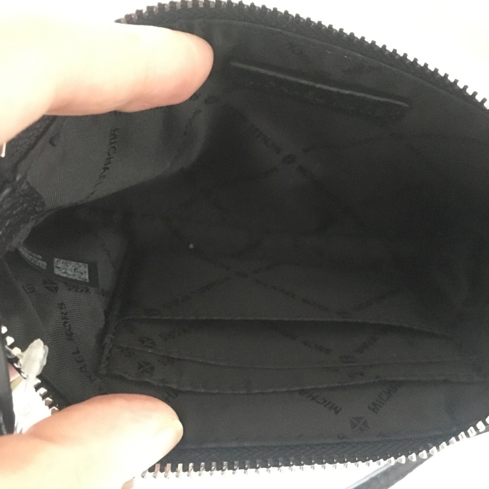 Last one✨Michael Kors Jet set black Large wristlet - Picture 5 of 7